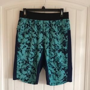 Lululemon T.H.E. 11” medium shorts